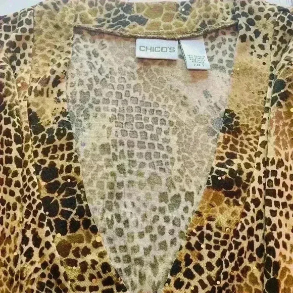 Chicos size 3 animal print lightweight v neck sweater with sequins - Picture 5 of 6